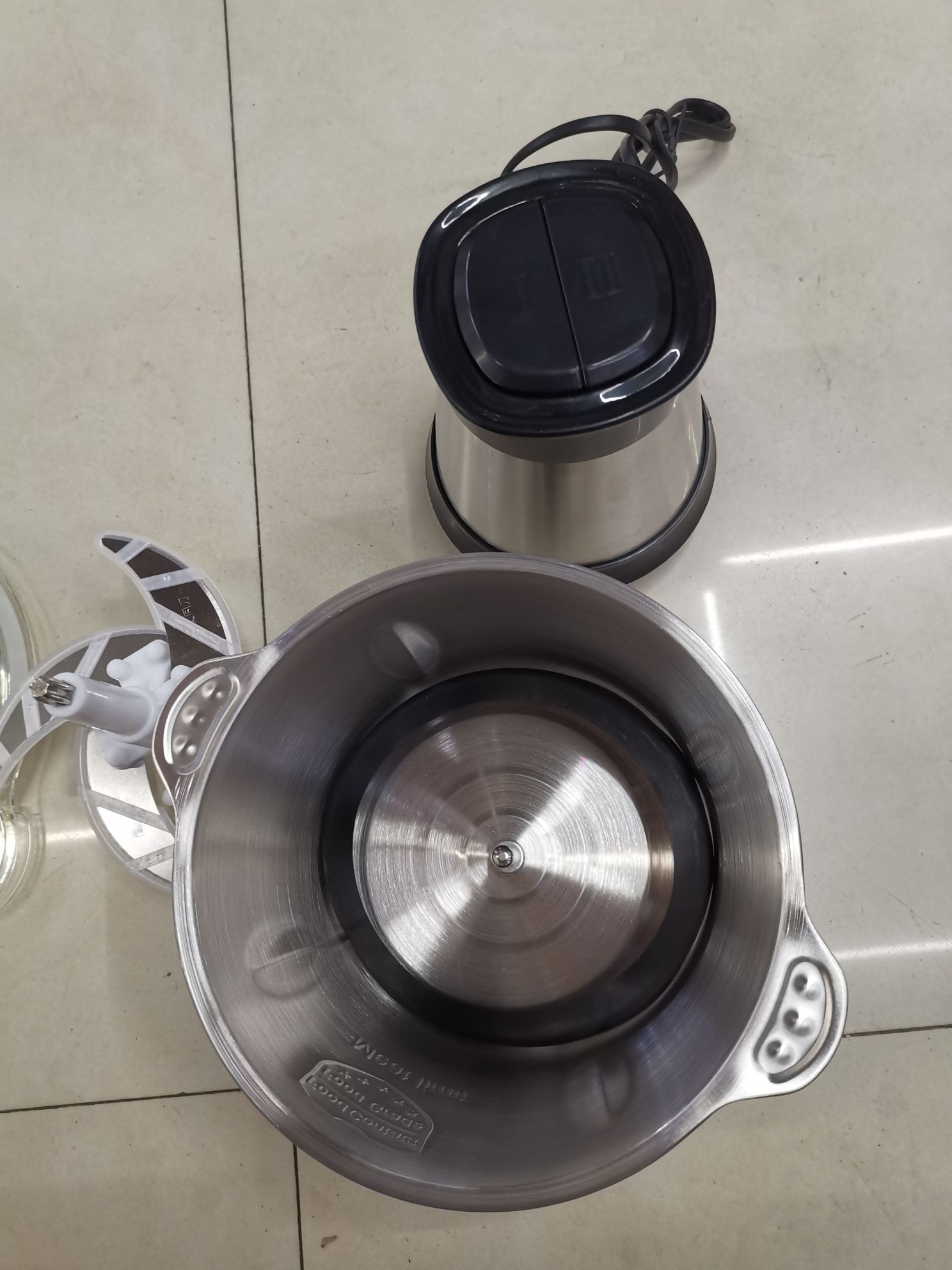 Stainless steel 2L meat grinder, household multi-functional electric small fully automatic cooking, filling and vegetable crushing mixer detail image 12