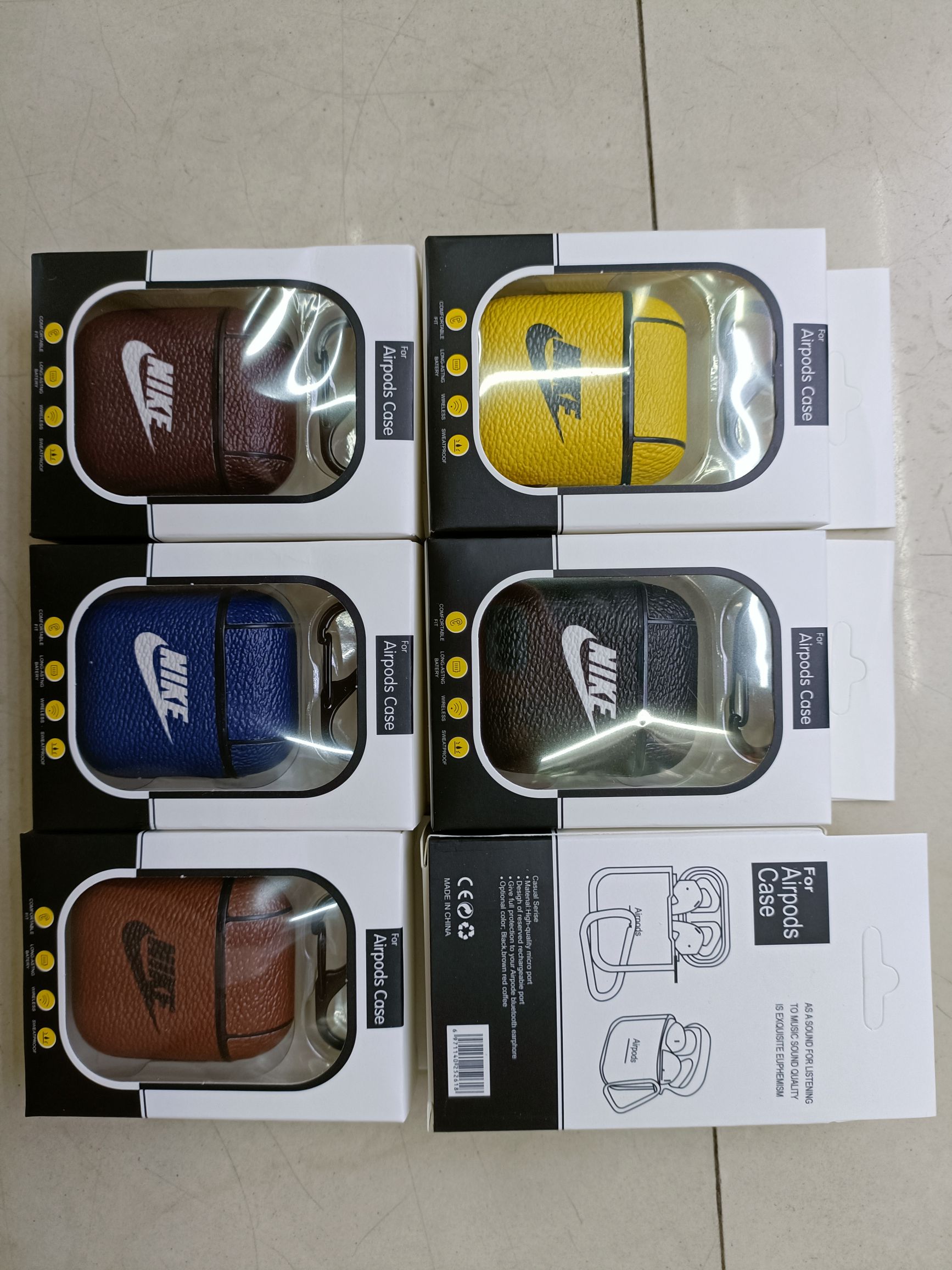 Leather-attached Bluetooth headphone case detail image 14