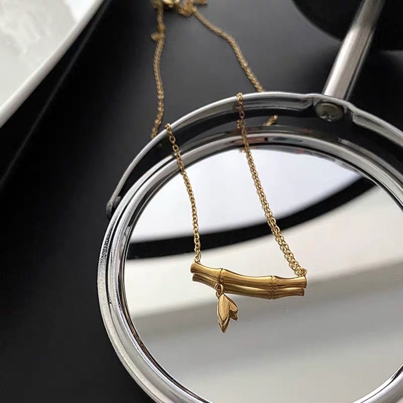 The 2022 new titanium steel joint high bamboo joint necklace for women, collarbone chain, neck chain and pendant, features a niche and light luxury design details Picture