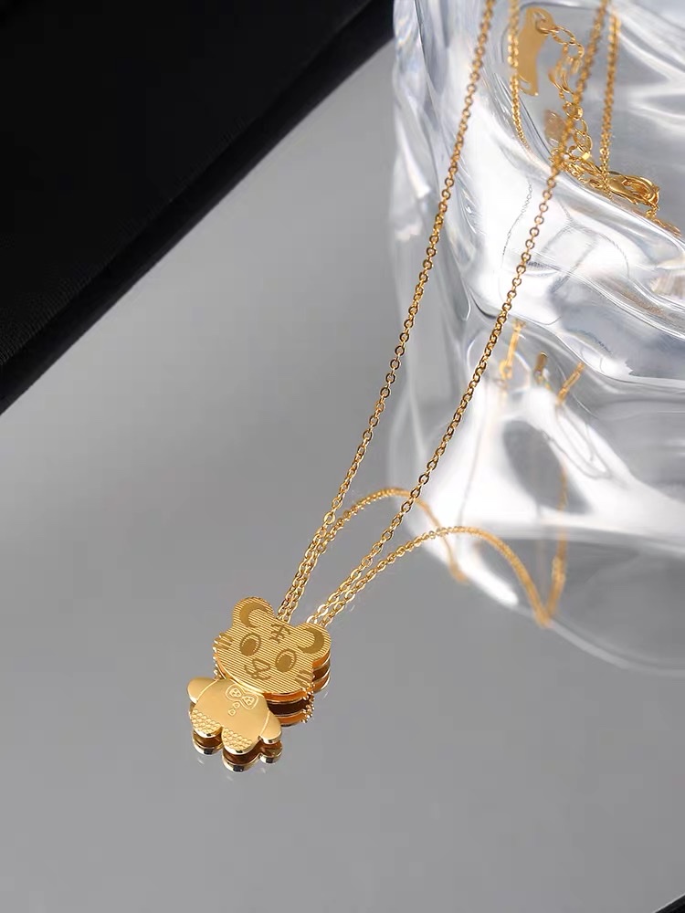 Little Tiger Necklace 2022 New Women's summer collarbone chain, popular and niche pendant, 18k gold titanium steel, no color fading Specification image