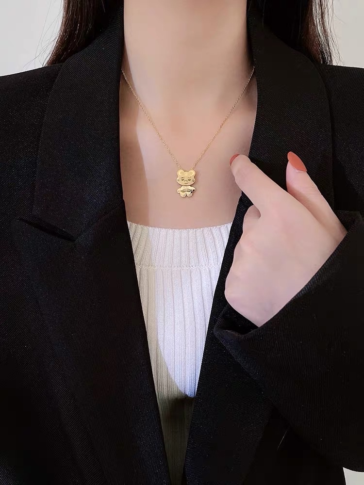 Little Tiger Necklace 2022 New Women's summer collarbone chain, popular and niche pendant, 18k gold titanium steel, no color fading