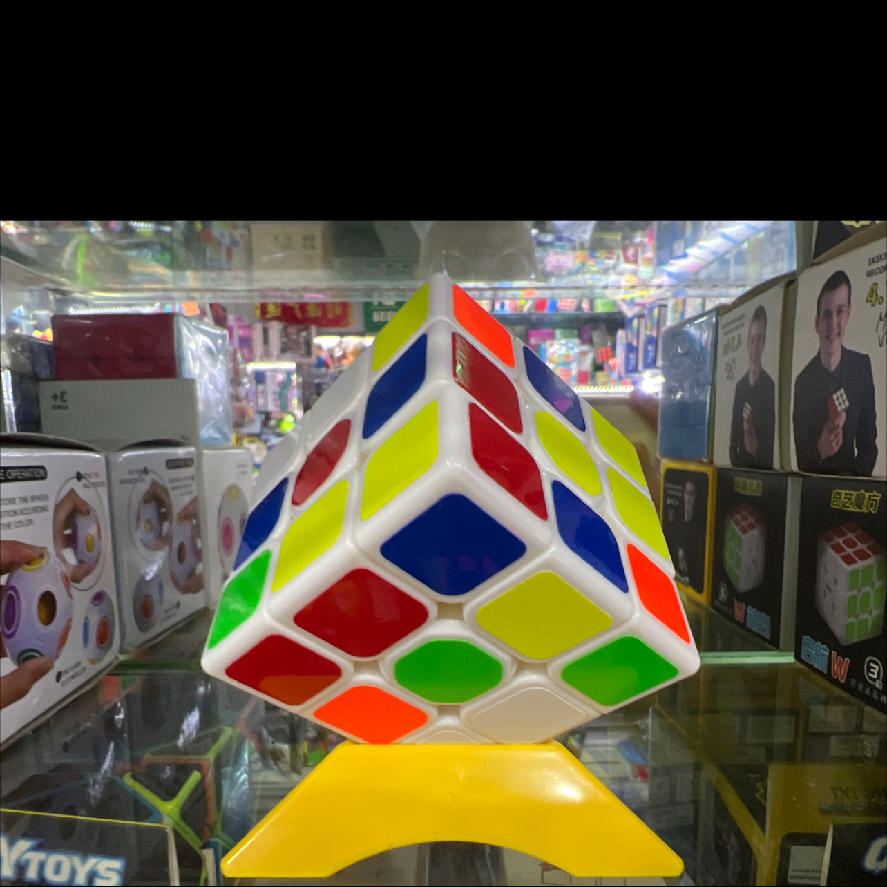 Wholesale of genuine three-level sticker white background smooth Rubik's Cube puzzle toys from QiYI