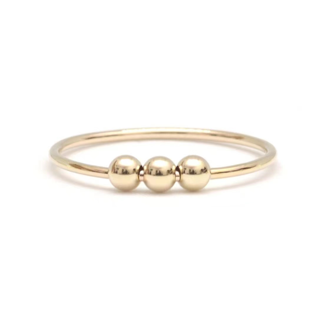 This bracelet exudes a light luxury and high-end vibe. It is made of titanium steel, a niche product that does not fade, and features an exquisite, ins fashion design. The gold bracelet is simple and elegant for girls