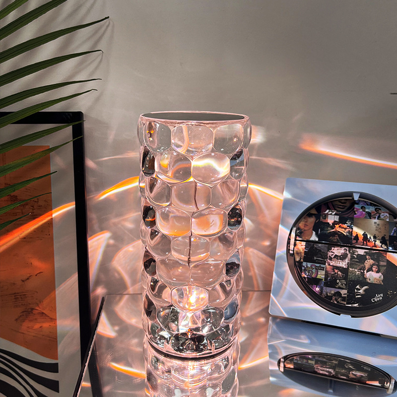 Acrylic three-color night light details Picture