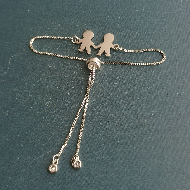 Cross-border new fashion boy pendant, titanium steel, stainless steel, gold-plated accessory, ins small figurine bracelet for girls Specification image
