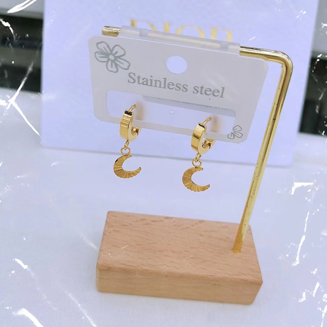 Summer earring for women, simple Moon Bay, non-fading, titanium steel, high-end, niche design earrings, 2021 new style ear studs and earrings, trendy