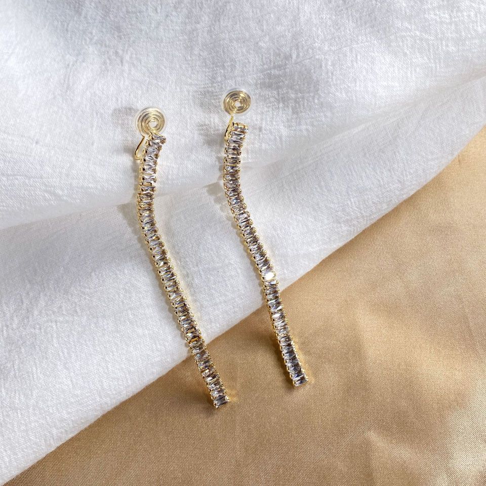 Zircon light luxury high-end mosquito-repellent incense plate ear clips, no ear holes, women's tassel long earrings, slimming, simple and elegant earrings Specification image