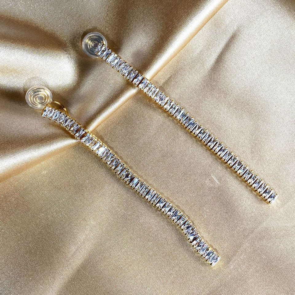 Zircon light luxury high-end mosquito-repellent incense plate ear clips, no ear holes, women's tassel long earrings, slimming, simple and elegant earrings detail image 6