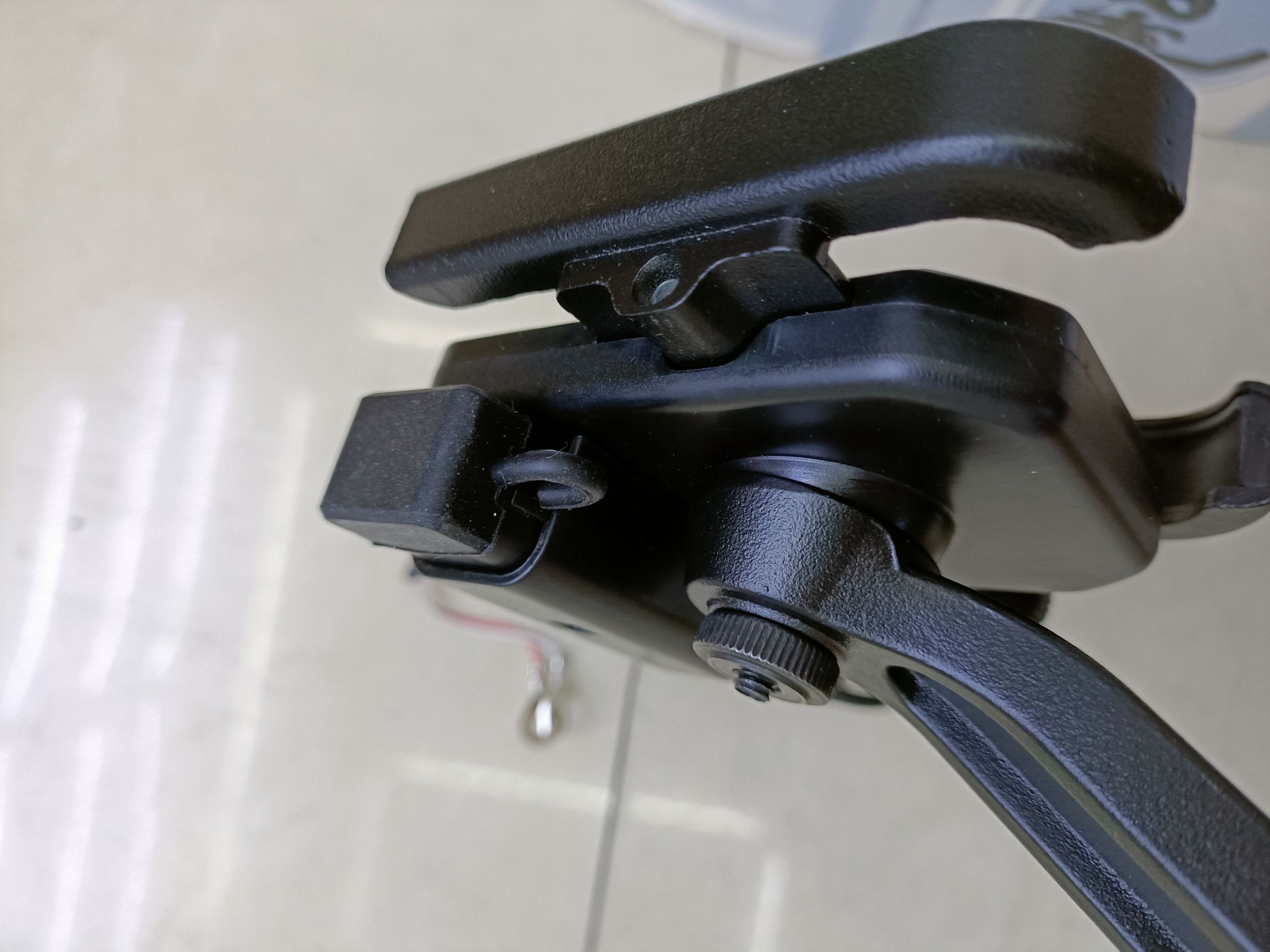 摩托车带充电手机支架 摩托车带线详情图6