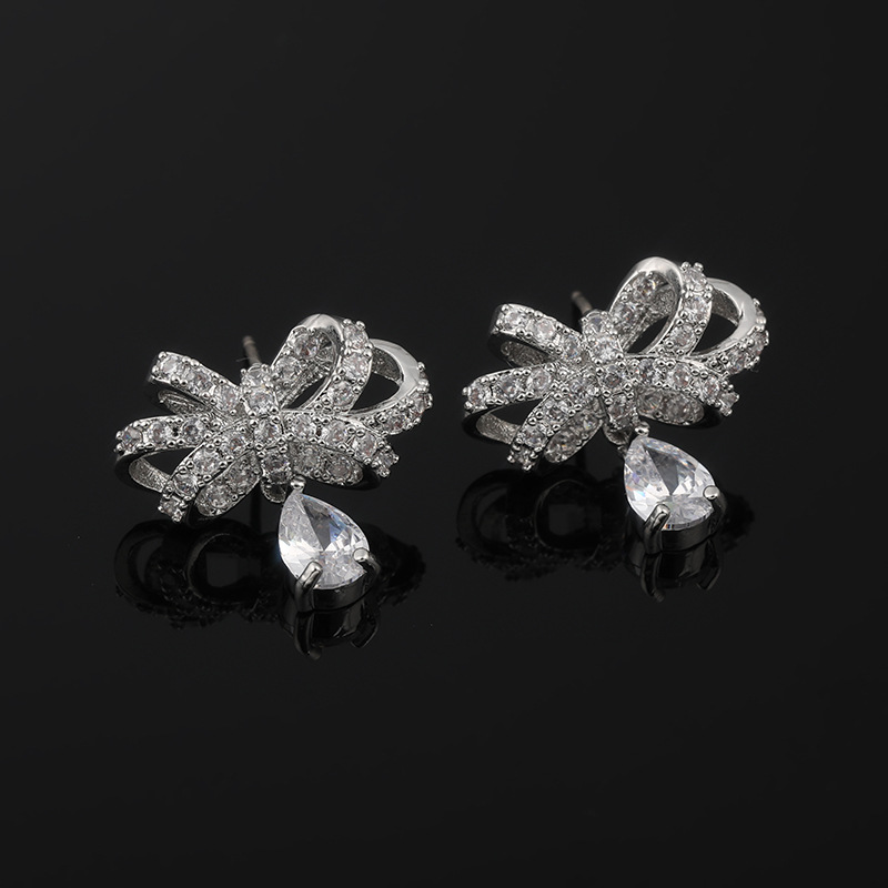 Light luxury zircon butterfly tassel earrings, stud earrings, ethereal wedding accessories, no ear holes, mosquito repellent incense plate, ear clips Specification image