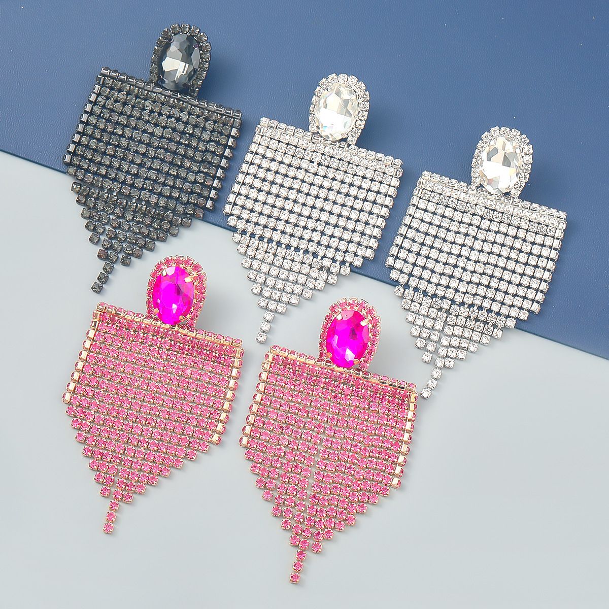 Super Flash Claw Chain Series alloy diamond-encrusted rhinestone tassel earrings, trendy European and American banquet earrings for women