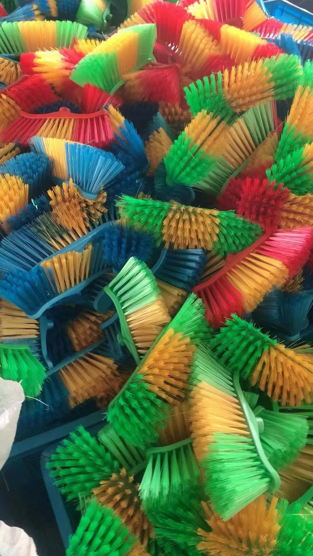 JSJ-1005 plastic broom head detail image 6