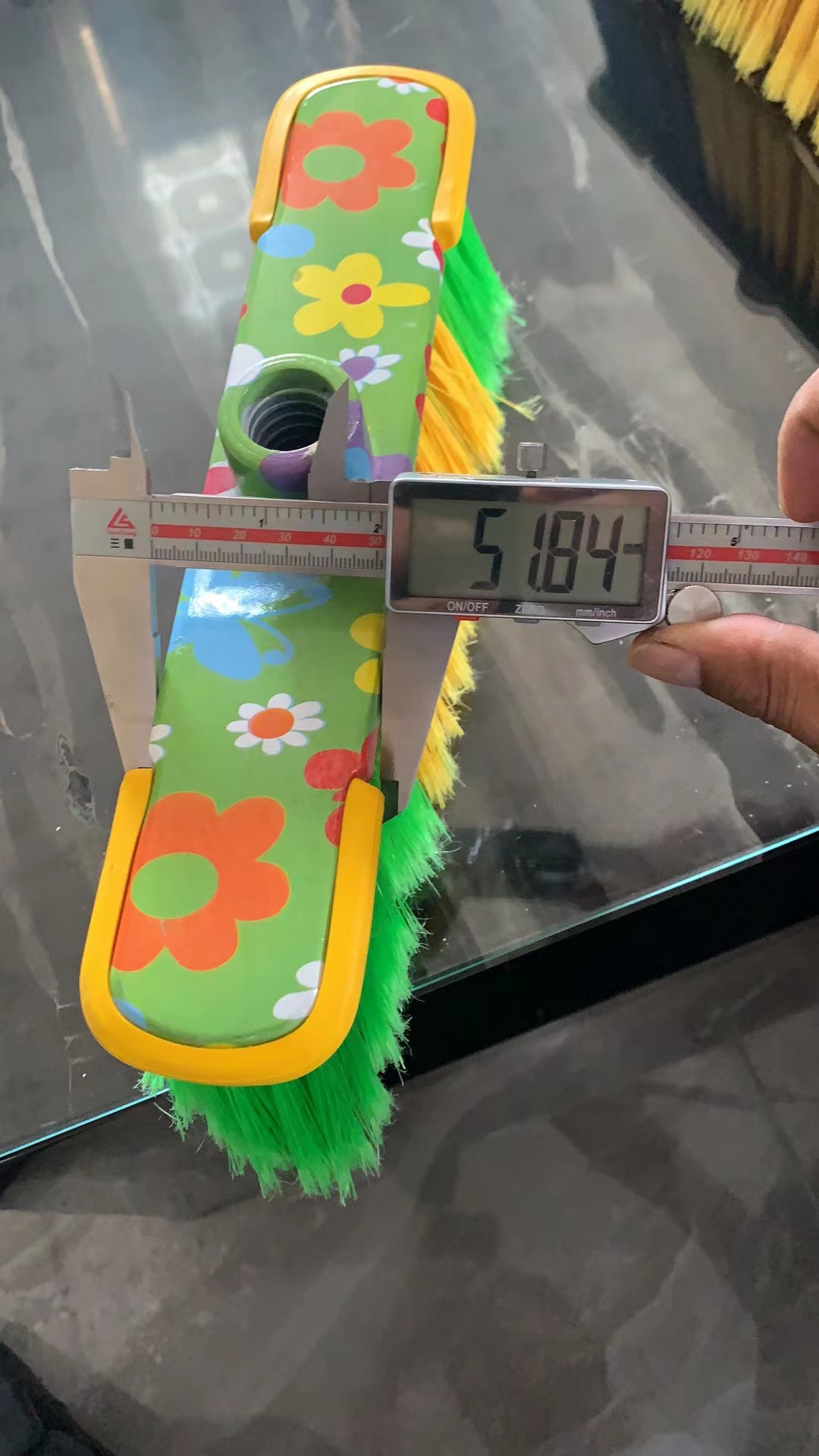 JSJ-904H flower plastic broom head Application Scenario