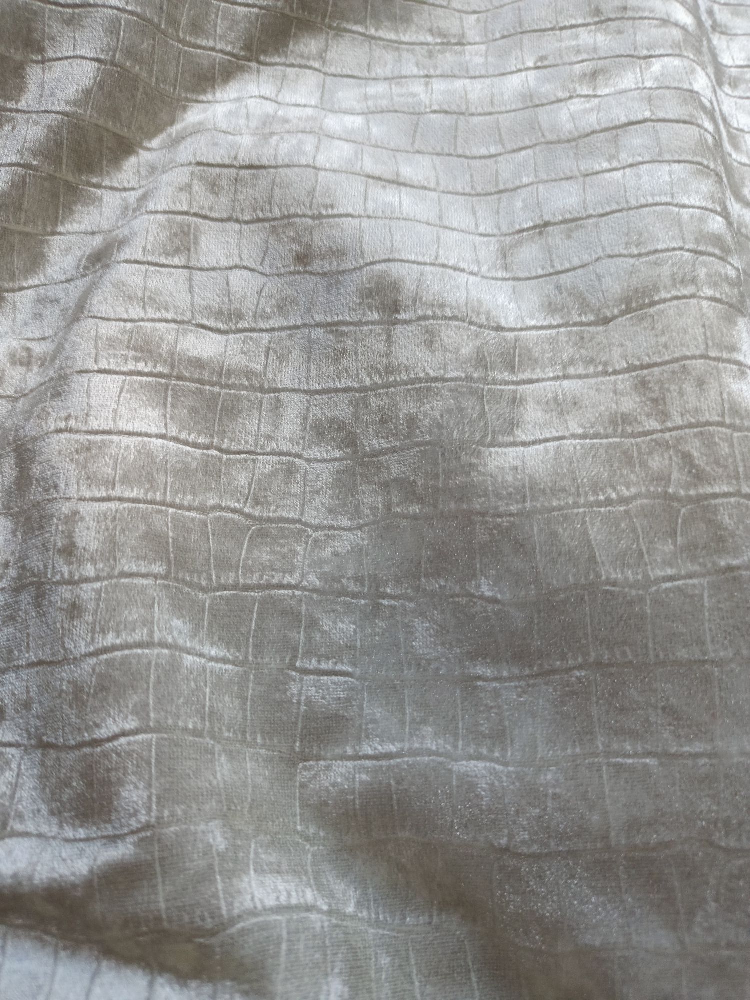 厂家直销植绒布，绒布压鳄鱼纹   丽丝绒等各种特殊面料欢迎订购详情5