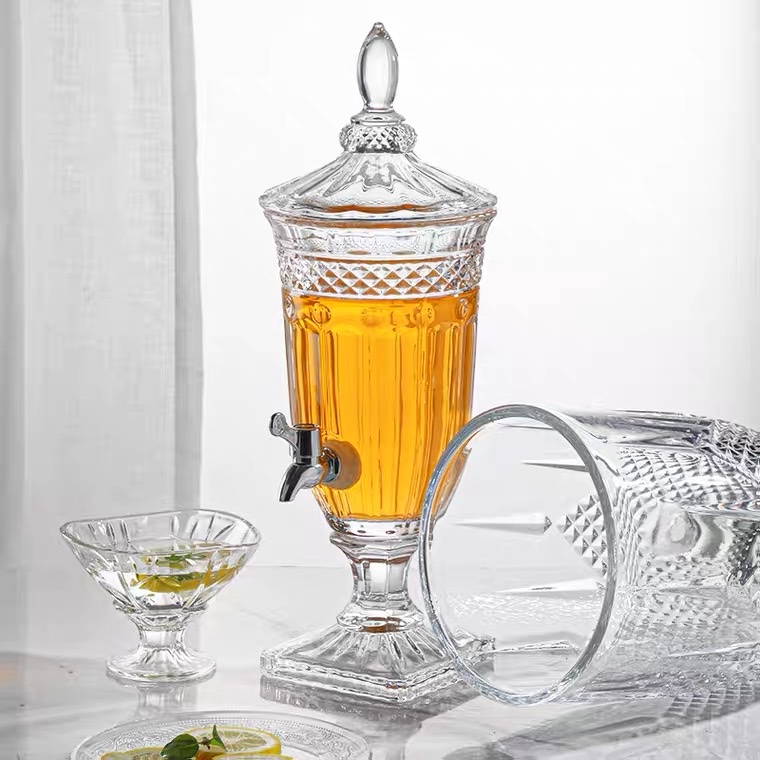 Glass soda can with faucet, juice VAT, crystal glass water bottle details Picture