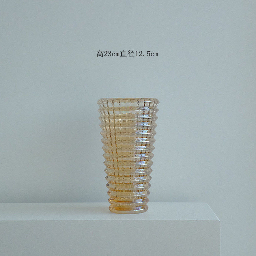 Custom-made crystal glass vases in circular Baccarat color for home decoration and creative home handicrafts Application Scenario