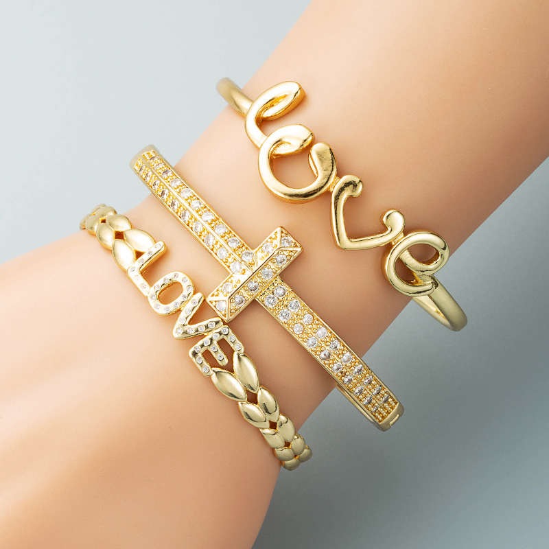 Cross-border European and American creative and personalized LOVE letter open bracelet, copper-plated real gold zircon geometric T-shaped buckle bracelet