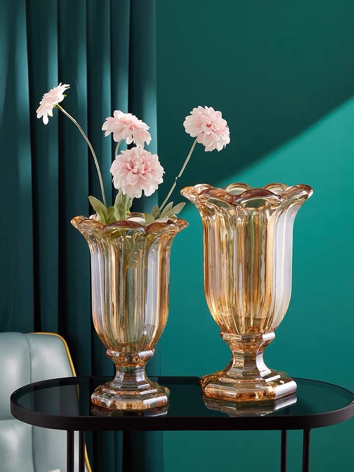 Eight-petal wind lamp glass vase, crystal glass vase, home decoration creative handicraft details Picture