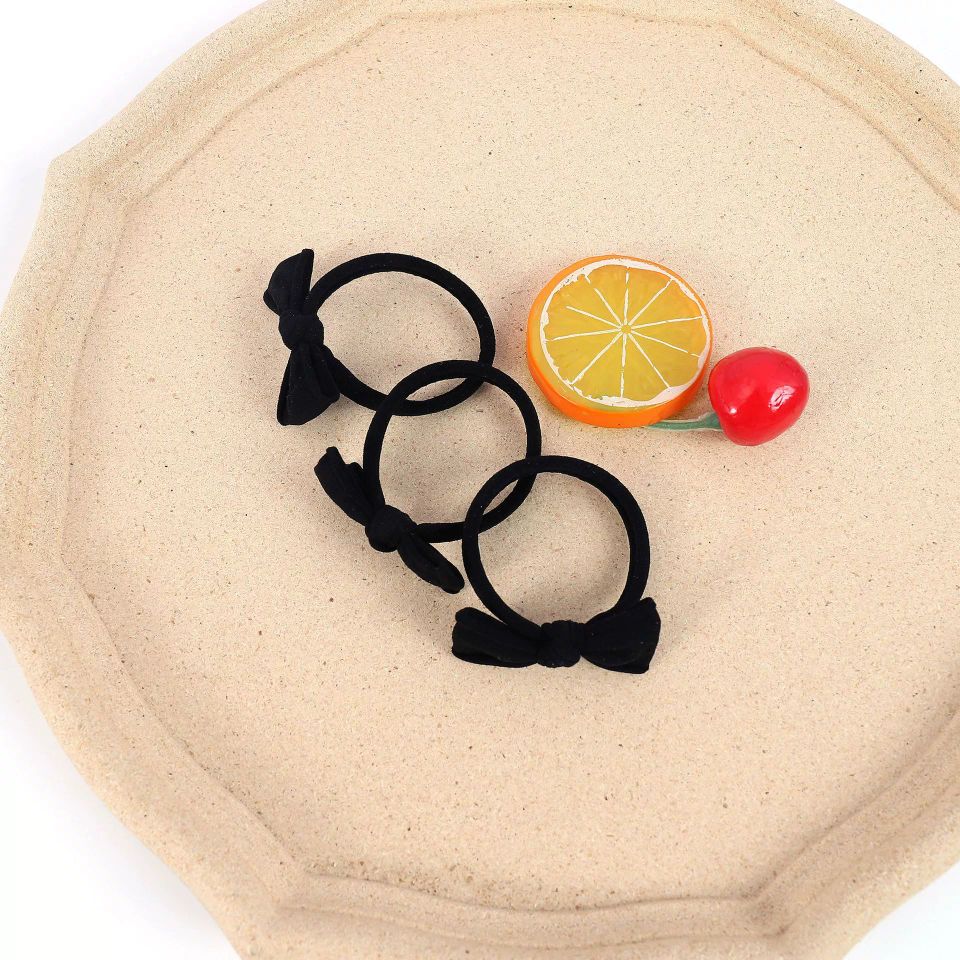 The new Korean version of the high-elasticity bow towel ring is a bestseller on Douyin. It's a fresh and simple hair tie that won't damage your hair detail image 11