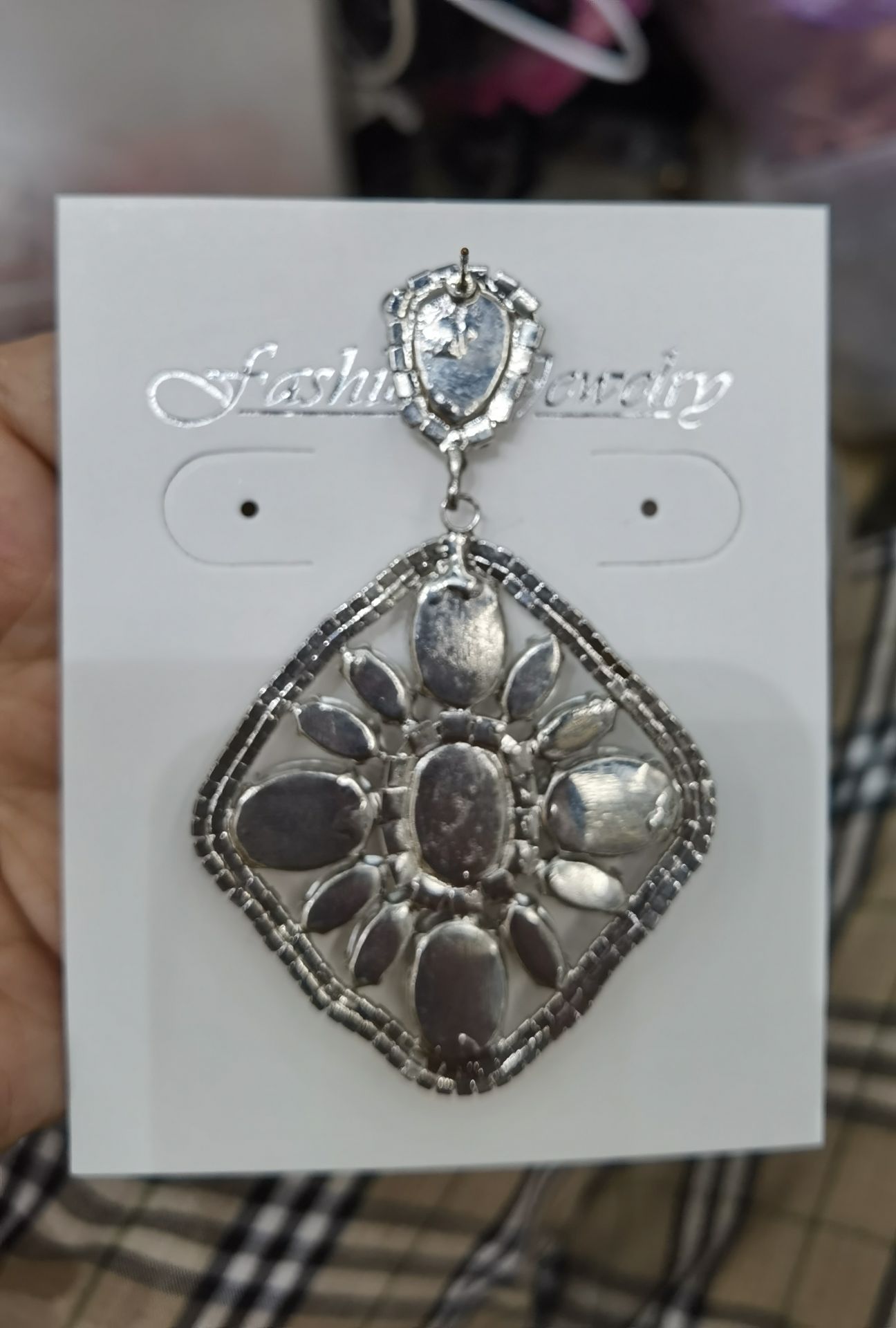 European and American fashion hollowed-out oval diamond chain earrings, long style, elegant and individual teardrop stud earrings, Chao Xia 18 Specification image