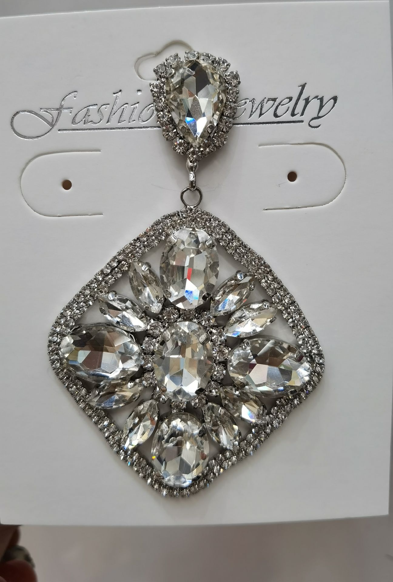 European and American fashion hollowed-out oval diamond chain earrings, long style, elegant and individual teardrop stud earrings, Chao Xia 18 details Picture