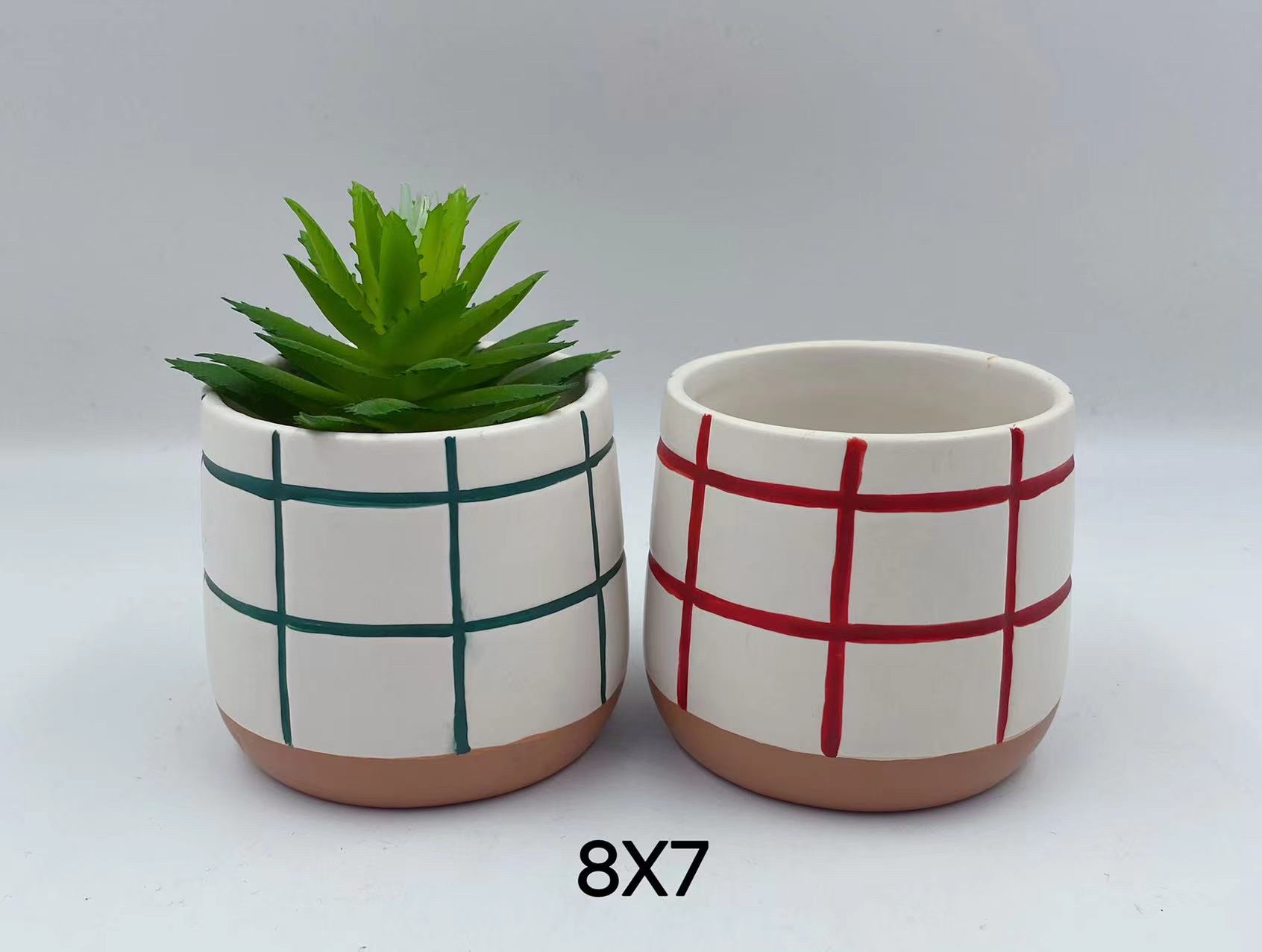 Ceramic checkered flowerpot details Picture