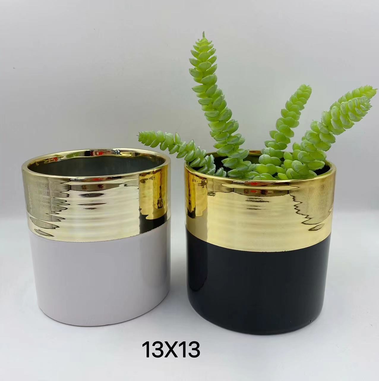 Electroplated ceramic flowerpot