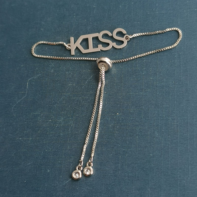厂家直销欧美跨境热销KISS手链吊坠项链不锈钢时尚简约饰品详情图3