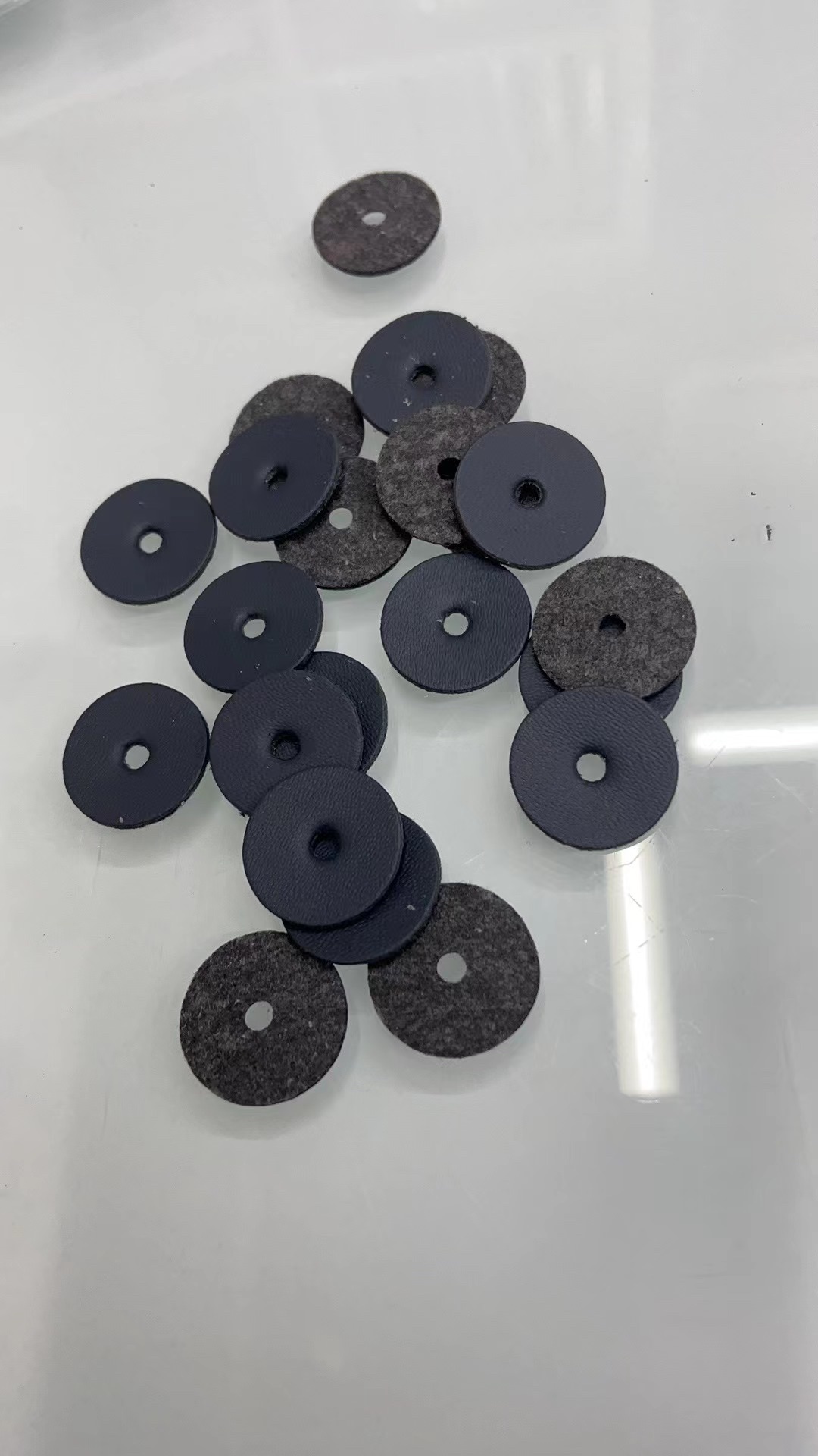 华典·DHD 【华典】DHD型号四合扣垫脚垫片服饰配件定制圆盘别针羊绒线配件 2733