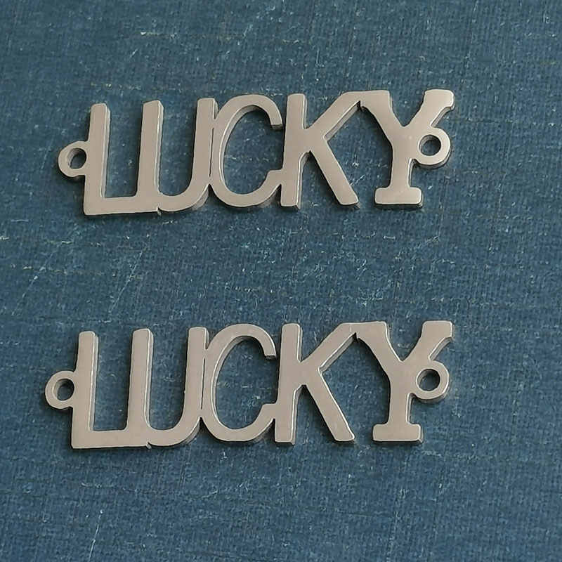 Lucky bracelet pendant for women, Korean version, elegant, light luxury, niche design sense, lucky collarbone titanium steel