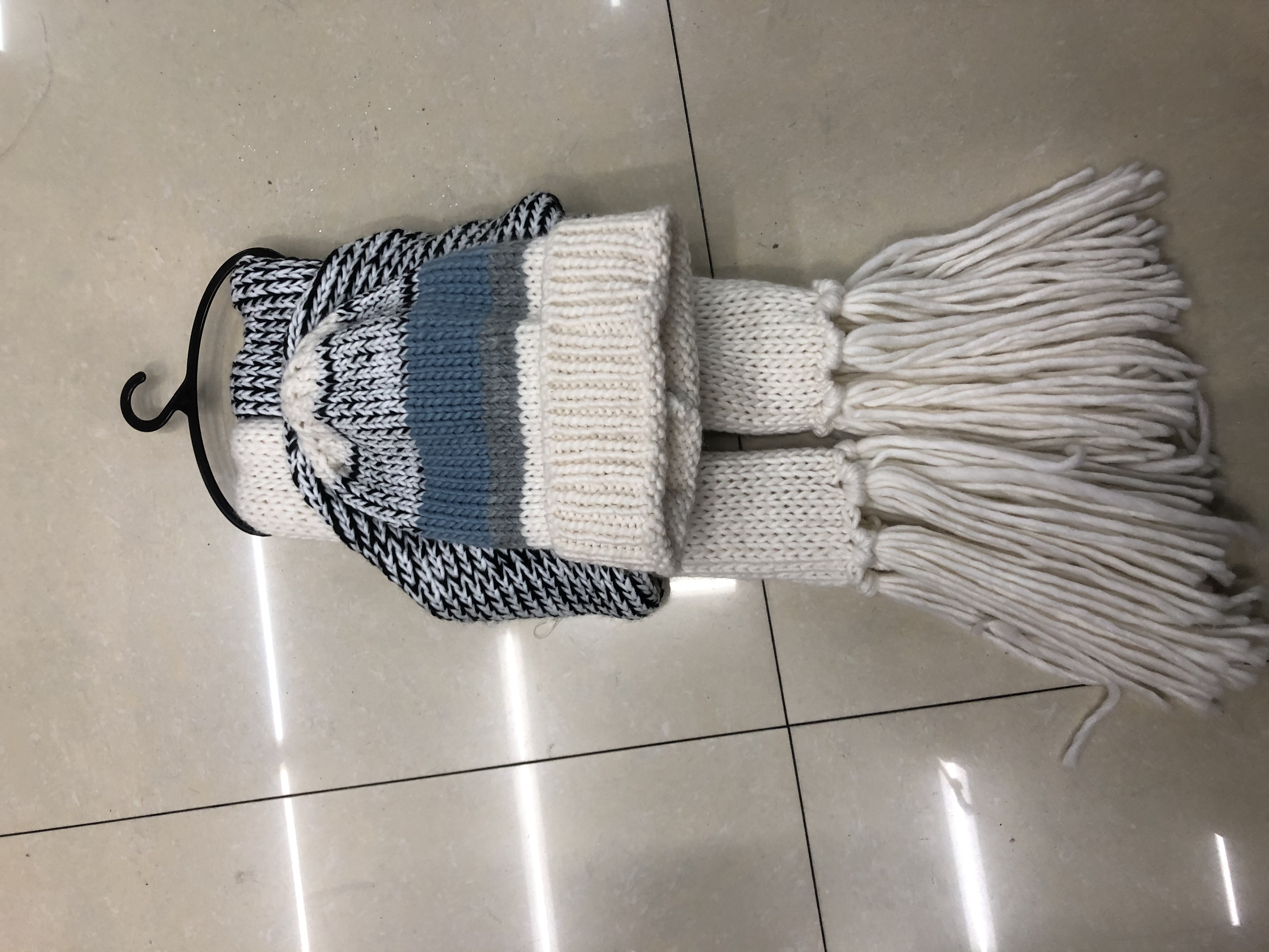 All-Clear Icelandic Wool Section Cap full figure