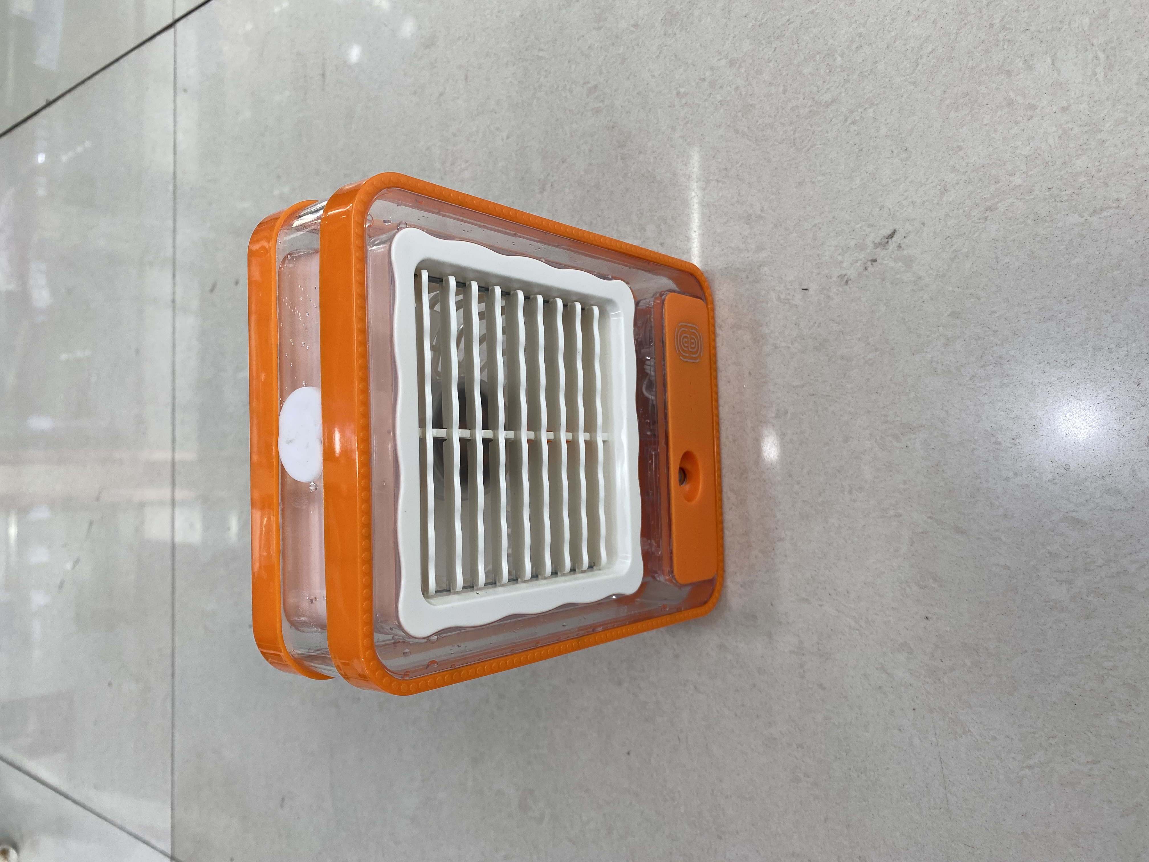 风扇白底实物图