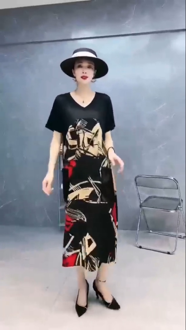 Loose dress details Picture
