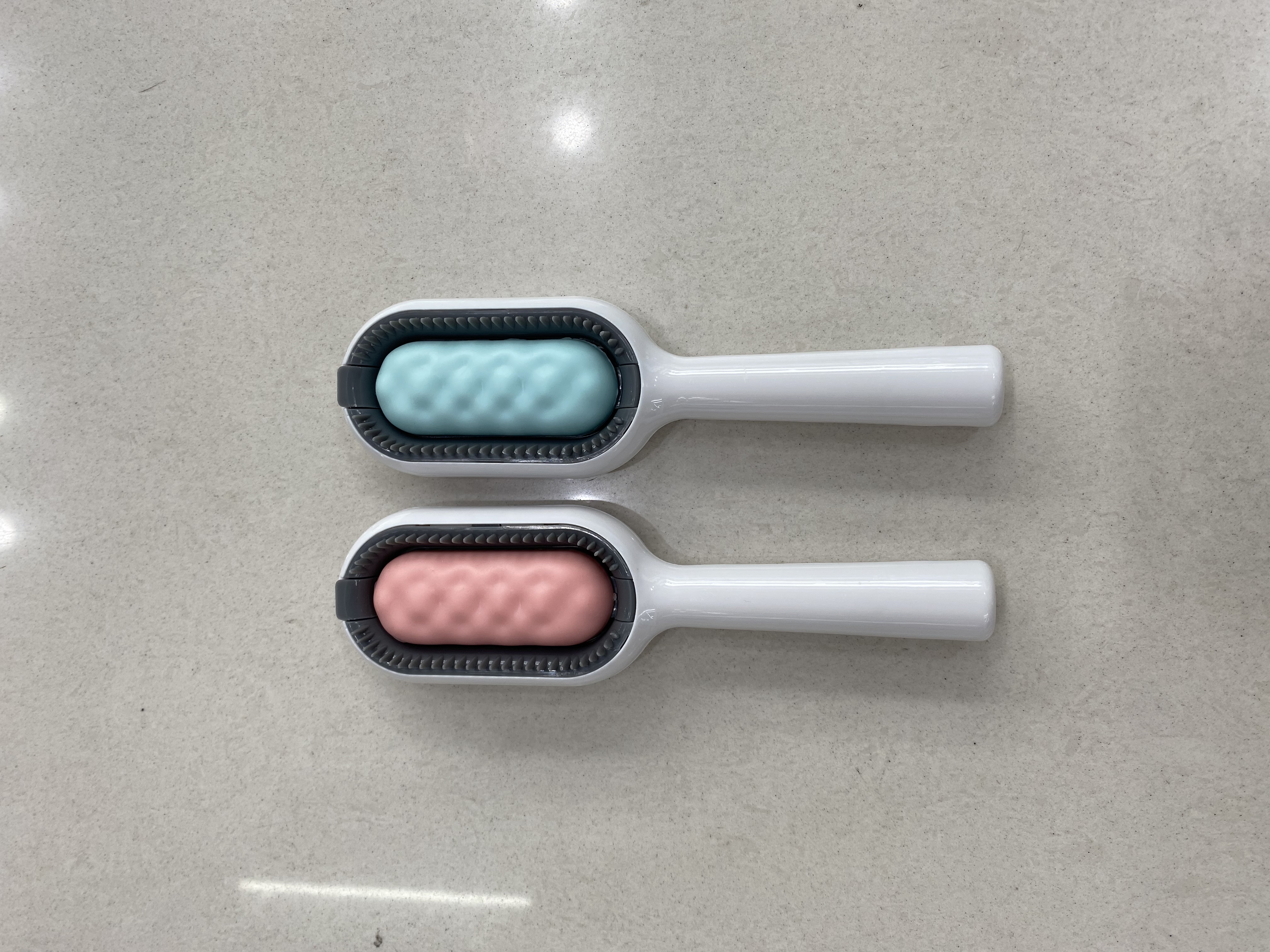 Pet cleaning comb Item Picture