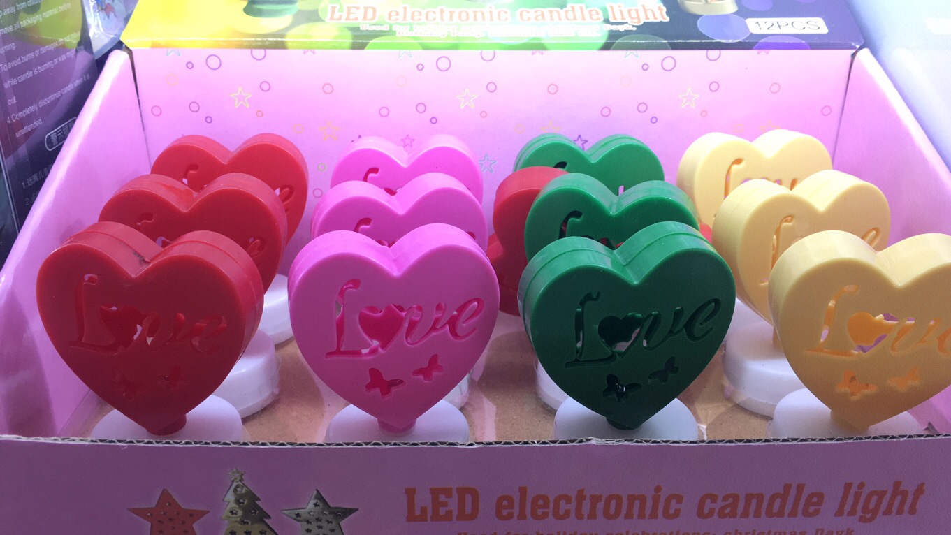 【12个装】爱心镂空电子蜡烛，四个色各3个图
