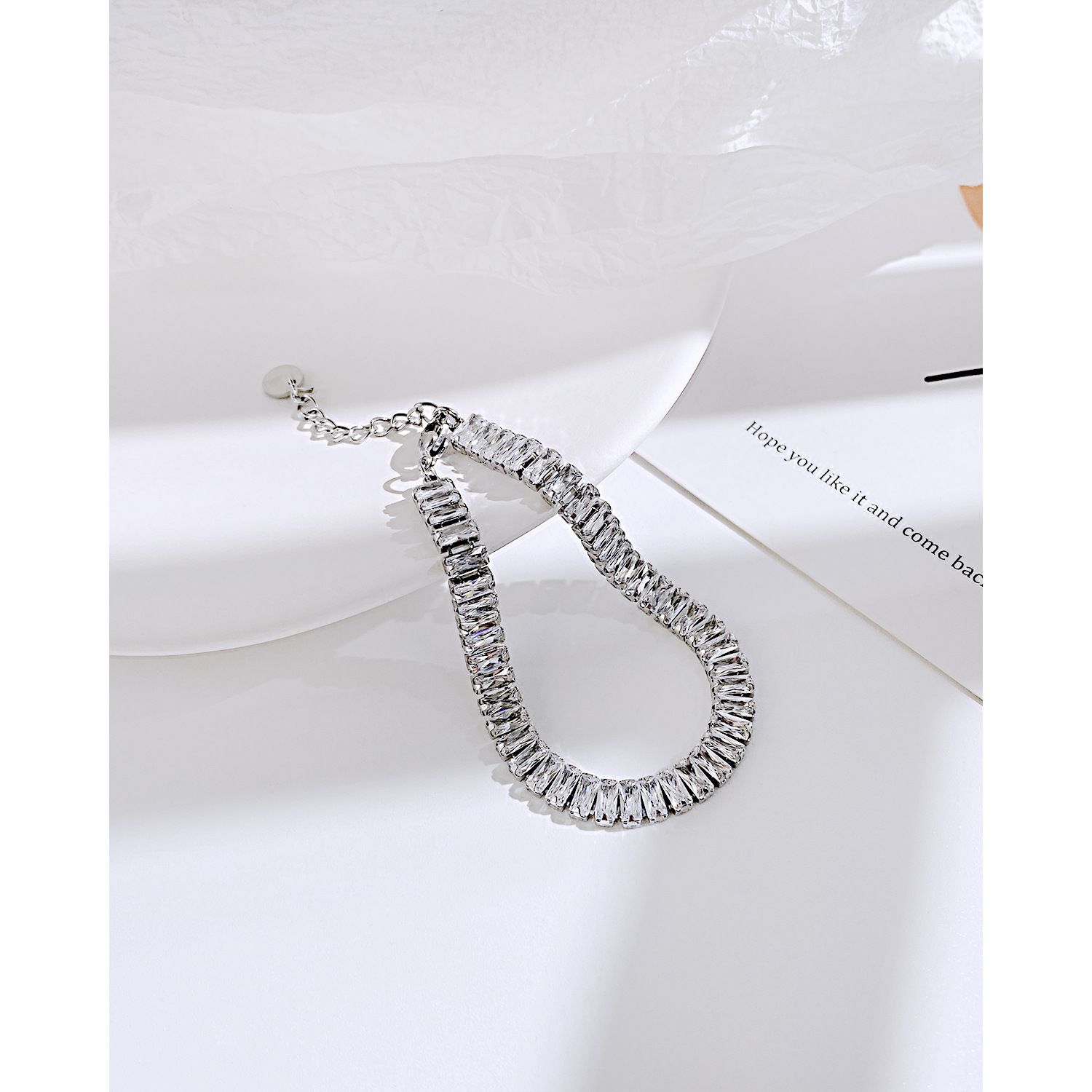 Cross-border source European and American personalized creative square zircon bracelet, fashionable and light luxury new style detail image 3
