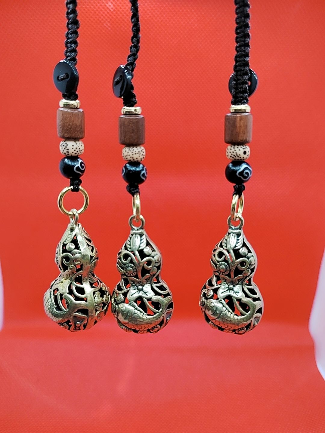 Pure brass hollowed-out gourd keychain car pendant, retro gourd key chain, creative men's and women's personalized small gifts, Smooth Accessories Store