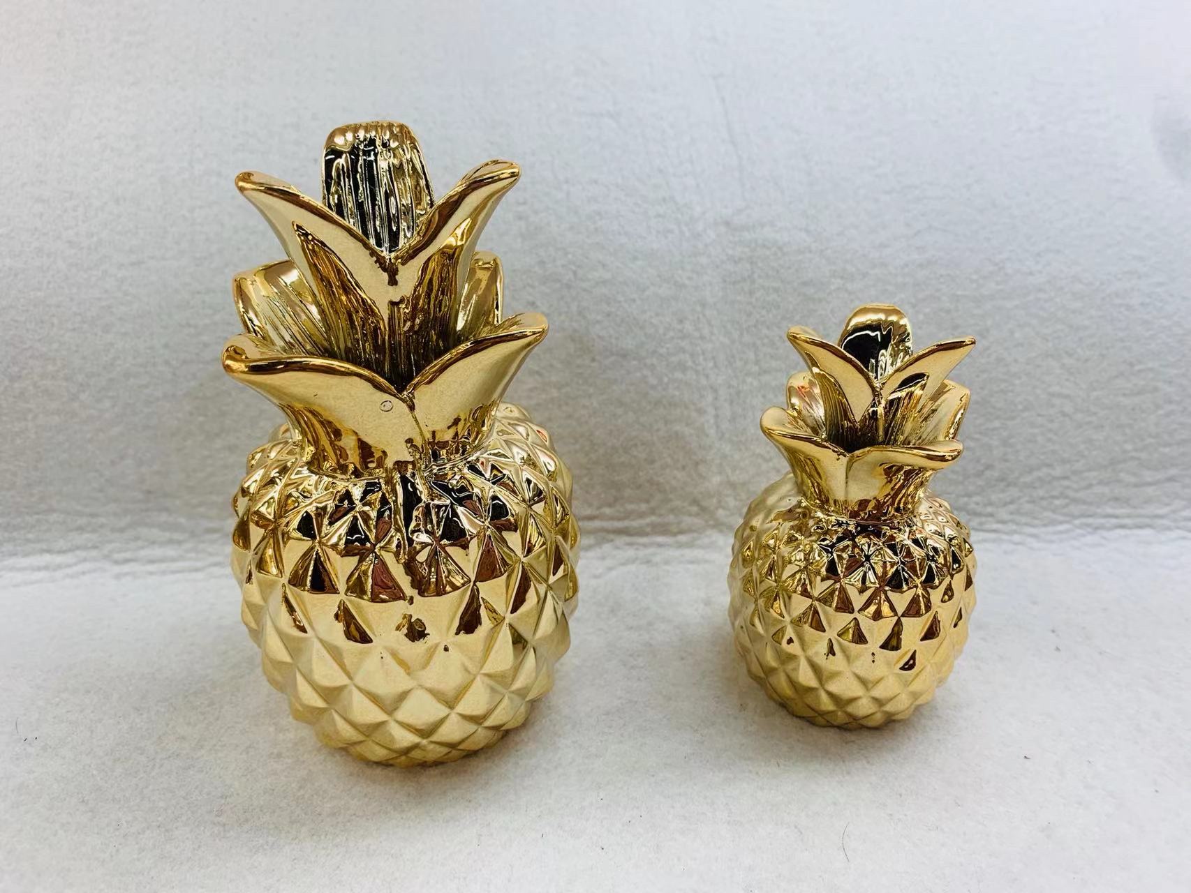 陶瓷新款菠萝摆件 亿博工艺060款可以摆办公室可以摆家里