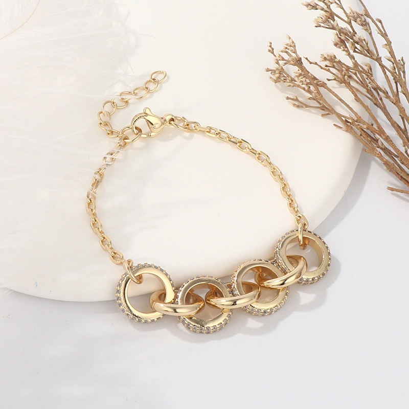 Cross-border geometric 8-shaped chain bracelet, personalized and fashionable hip-hop style, suitable for both men and women, golden full diamond bracelet detail image 3