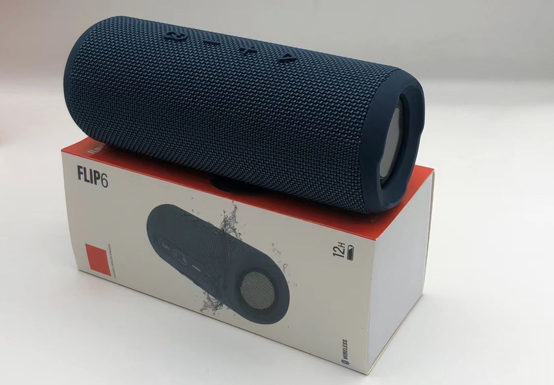 Wireless Bluetooth speaker, Bluetooth speaker power bank Item Picture