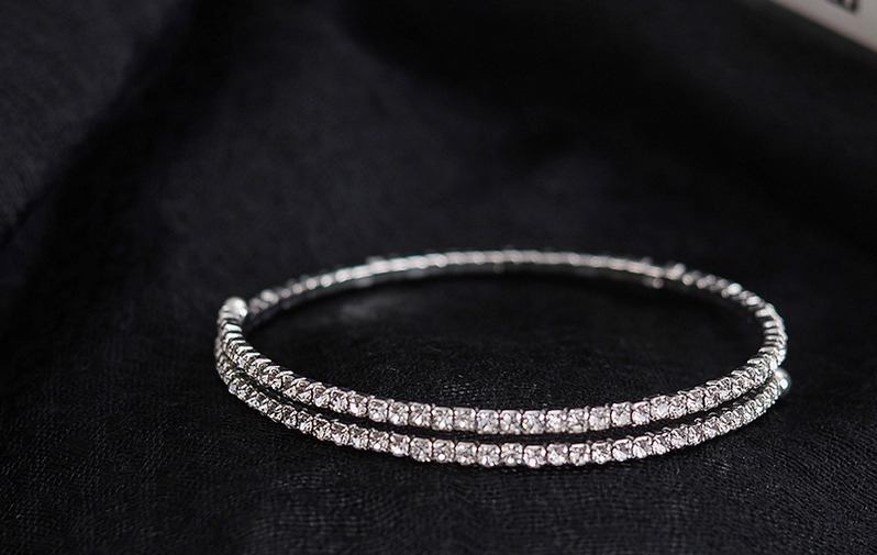 Fashionable new product: Simple, full diamond, trendy and elegant women's bracelet Chao Xia 18 details Picture