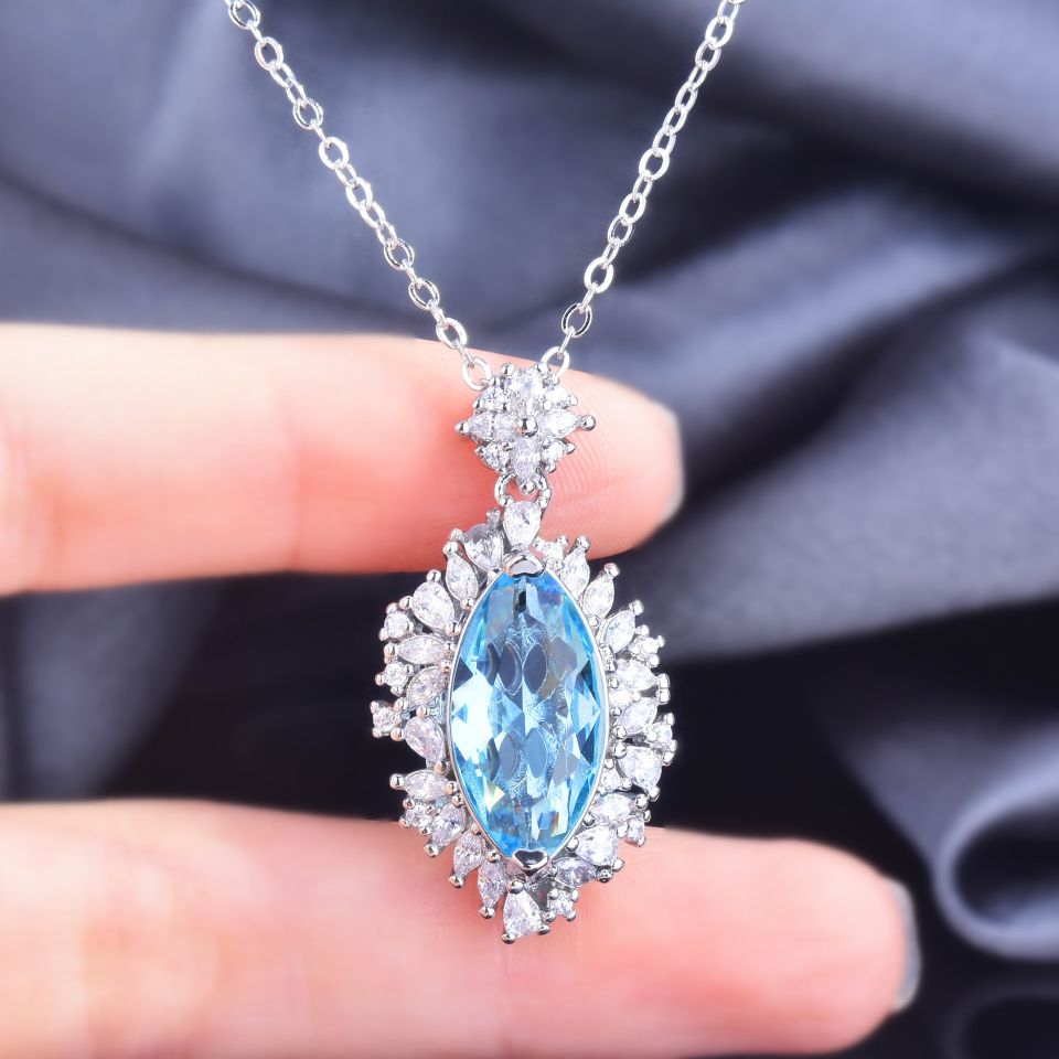 Luxurious and stylish colored gemstone pendant, imitating high-carbon sea blue horse's eye full diamond group setting necklace detail image 6