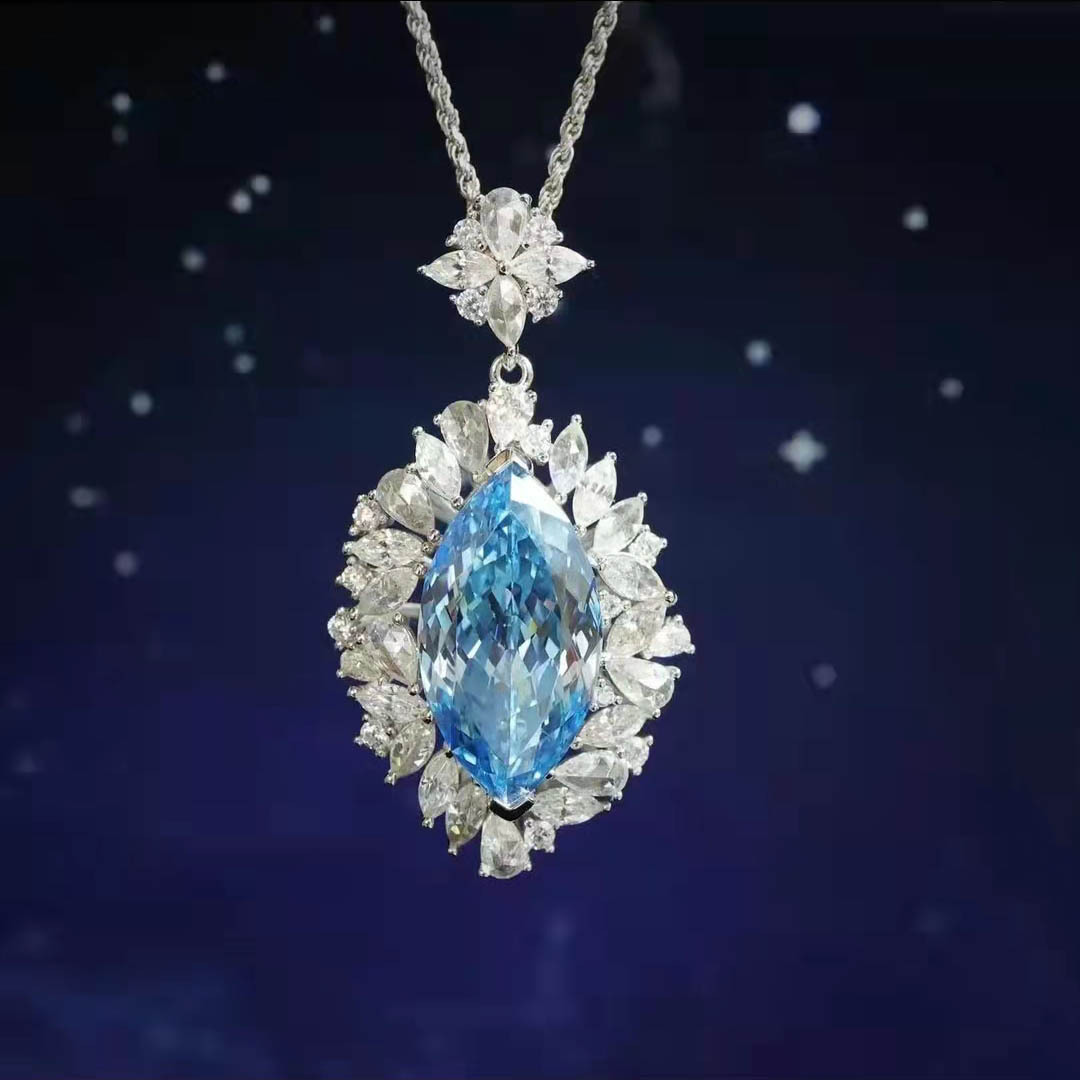 Luxurious and stylish colored gemstone pendant, imitating high-carbon sea blue horse's eye full diamond group setting necklace details Picture