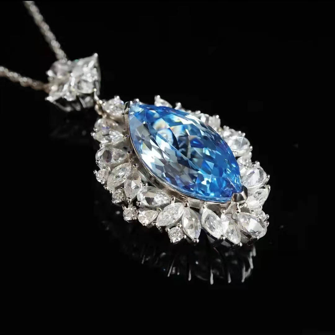 Luxurious and stylish colored gemstone pendant, imitating high-carbon sea blue horse's eye full diamond group setting necklace detail image 3