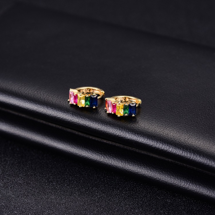 Europa y américa personalidad simple micro inserto zirconita de color 14K mantener el color oro orejeras hebillas transfronterizas moda orejeras accesorios venta al por mayor detail image 4