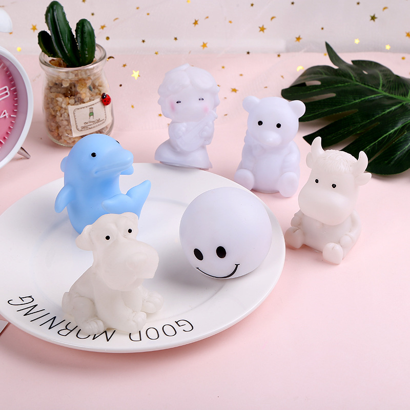 儿童发光玩具卡通动物搪胶发光玩具LED七彩灯夜市地摊套圈爆款工厂批发详情图5