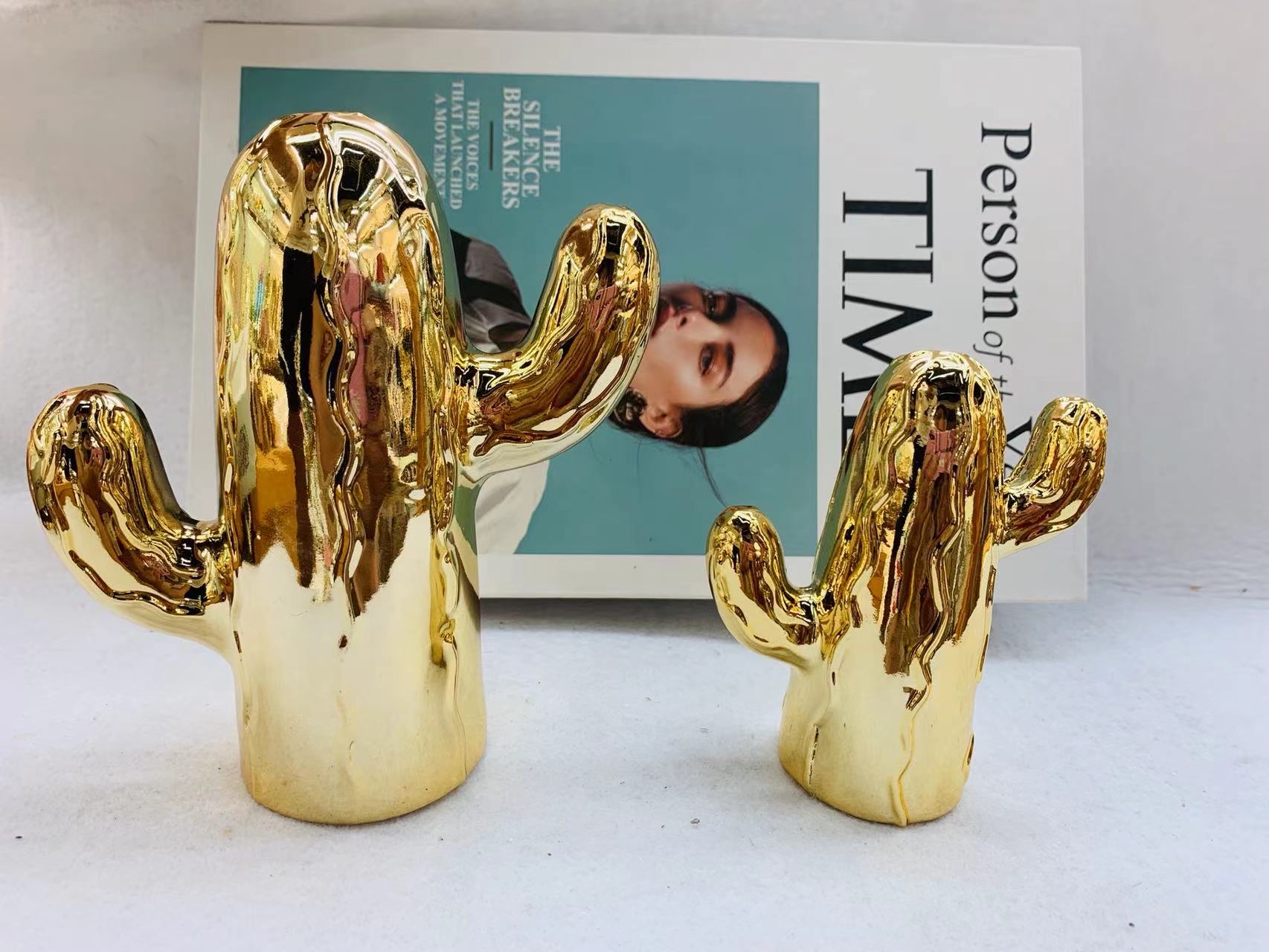 陶瓷仙人掌 亿博陶瓷工艺酒柜摆件067