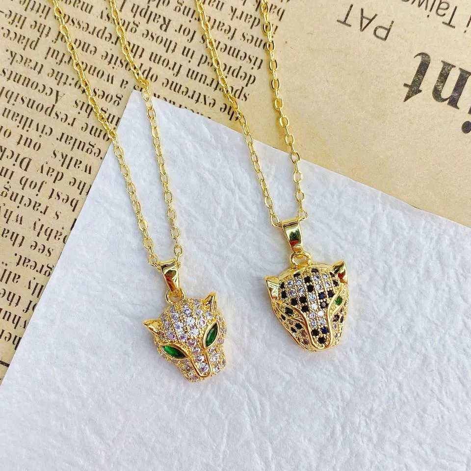2022 New hip-hop copper plated with real gold and slightly inlaid zircon exquisite leopard head pendant necklace collarbone from a European and American trendy brand detail image 4