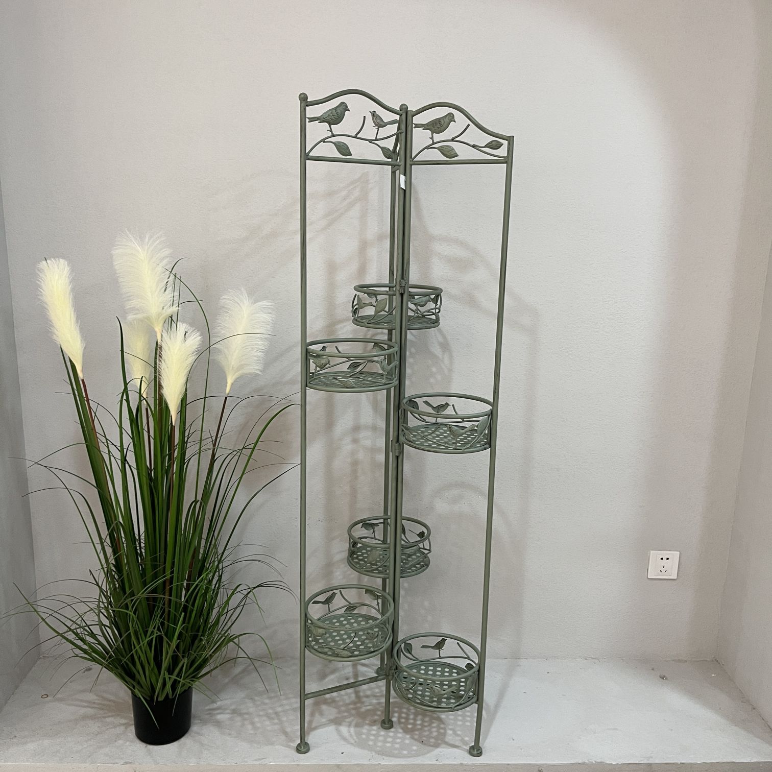 Six flower stands, balcony steps, flower pot stands, pothos, spider plants, courtyard garden, living room, flower shop, indoor and outdoor floor-standing potted plants