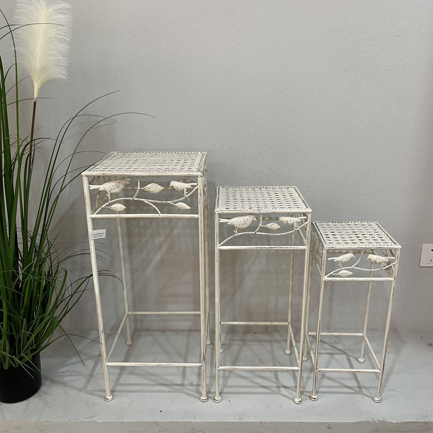 Outdoor flower stands, courtyard ironwork, balconies, floor-standing garden arrangements, indoor flower POTS, square stands, decorative stands